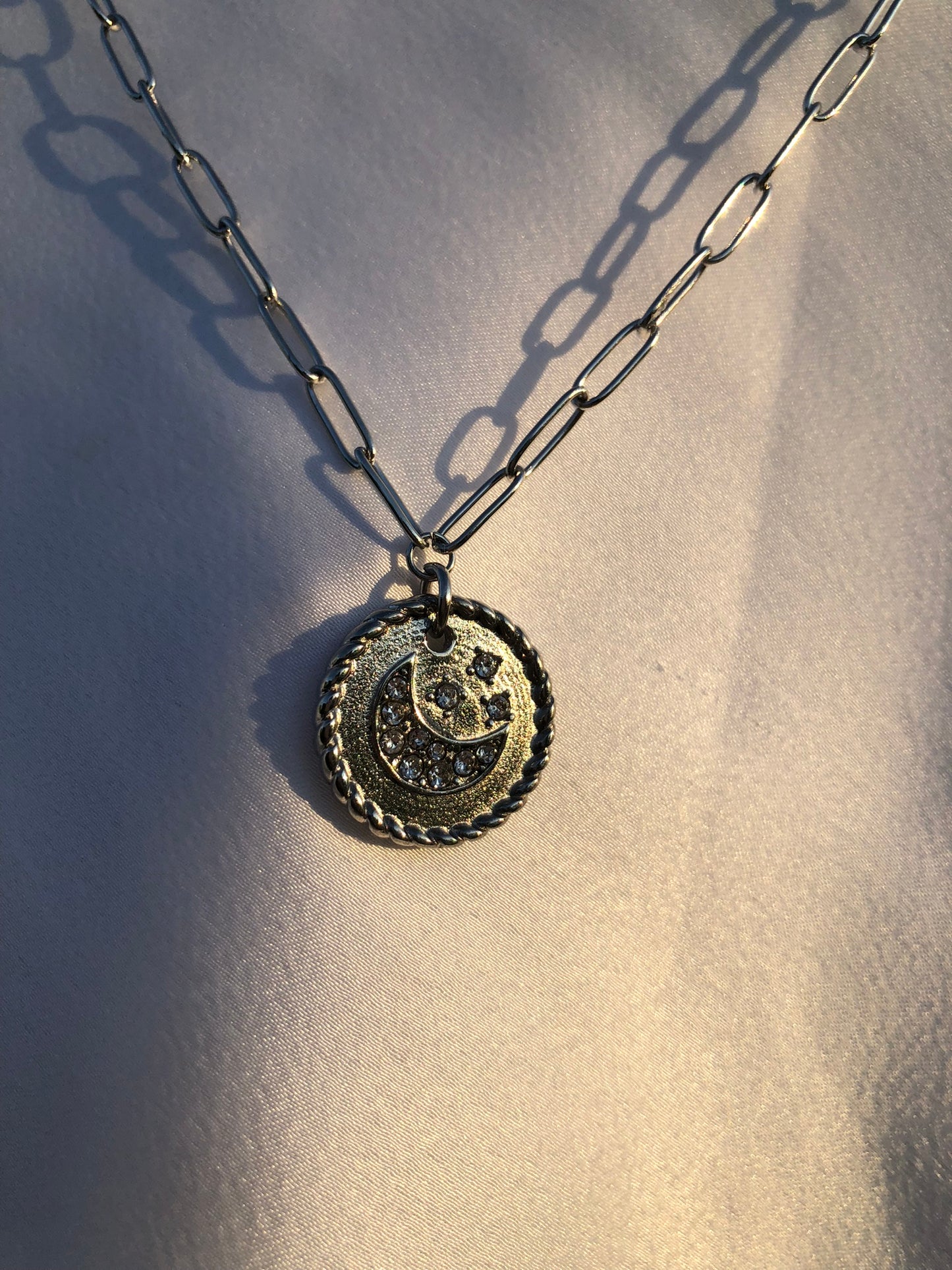 COLLIER 3 RANGS LUNE